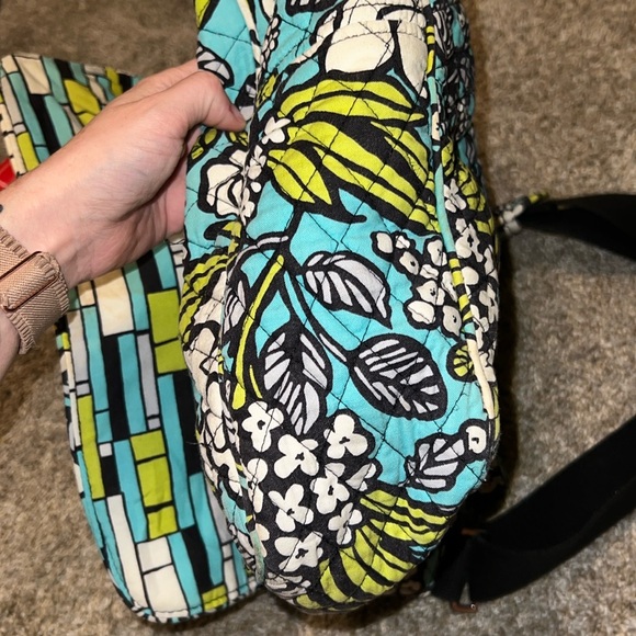 Vera Bradley Island Floral Messenger Bag Crossbody Shoulder Tote - Picture 9 of 10